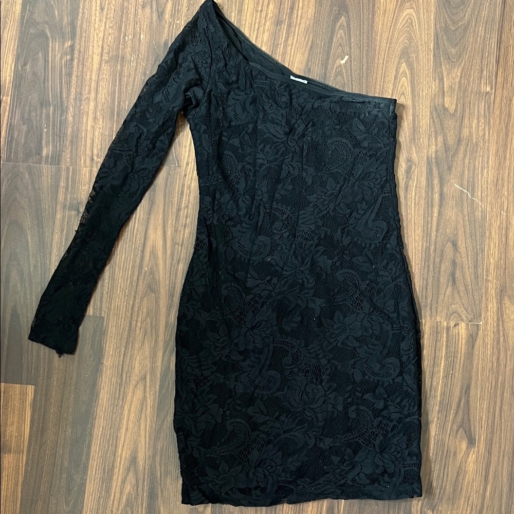 Kismet Black One-Shoulder Lace Dress